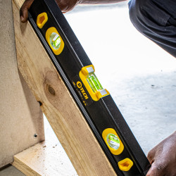 Spirit Level Beam 400mm X 1.6mm 3 X Vial 0.5mm Accur. Alum.