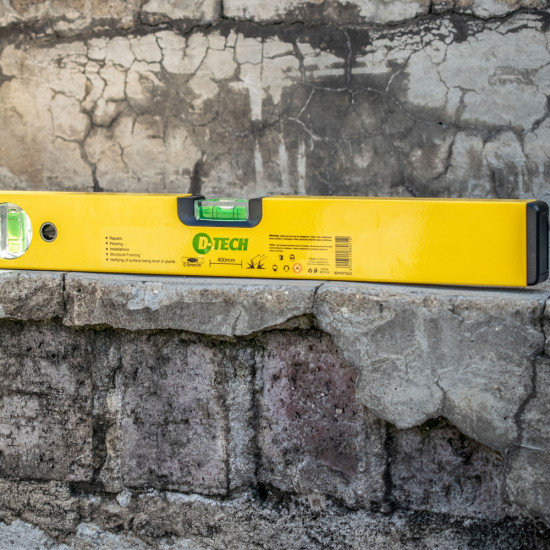 Spirit Level Box 600mm X 1.4mm 2 X Vial 0.5mm Accur. Alum. Spirit Level Box 600mm X 1.4mm 2 X Vial 0.5mm Accur. Alum.